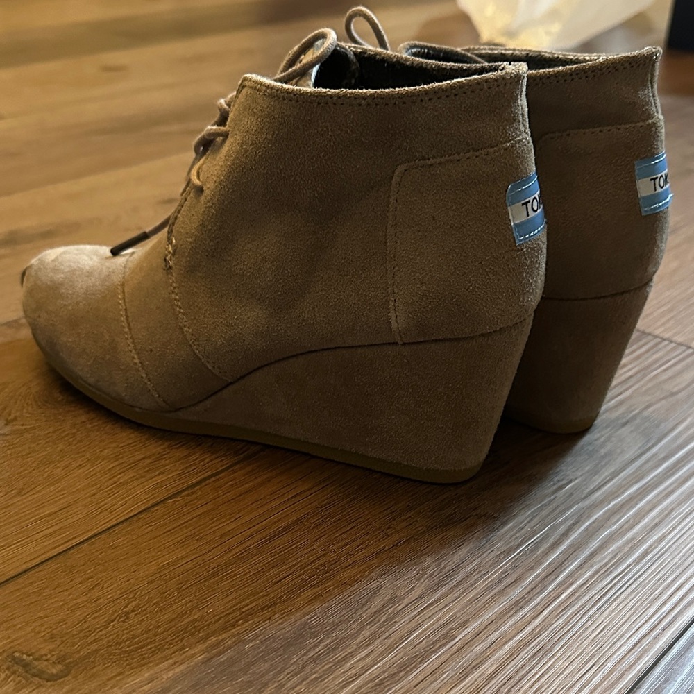 TOMS Women's Brown Suede Wedge Shoes
